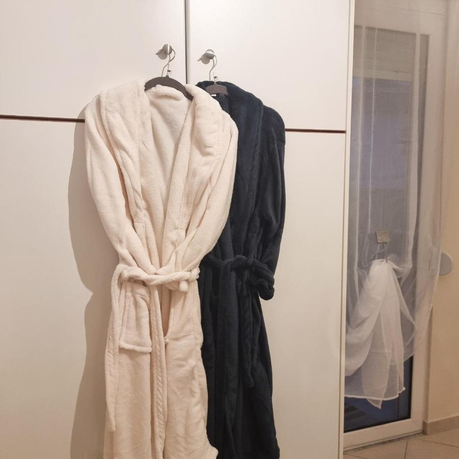 In Centre Suite By Open City Tripoli Bagian luar foto
